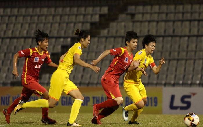 Vì sao bóng đá Việt Nam chưa chuyên nghiệp, còn chuyện bỏ trận đấu?