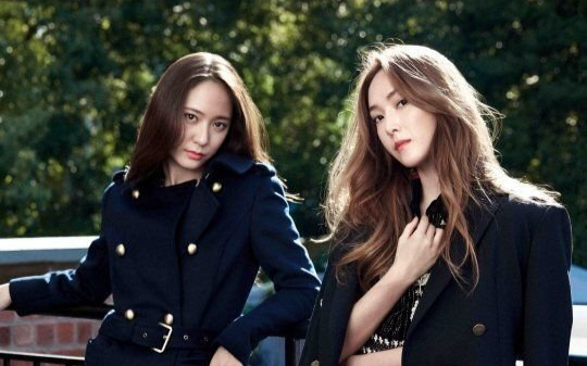 Chị em nhà Jessica và Krystal đã cho thấy độ visual toả sáng mang đậm chất mùa Thu trong bộ ảnh mới