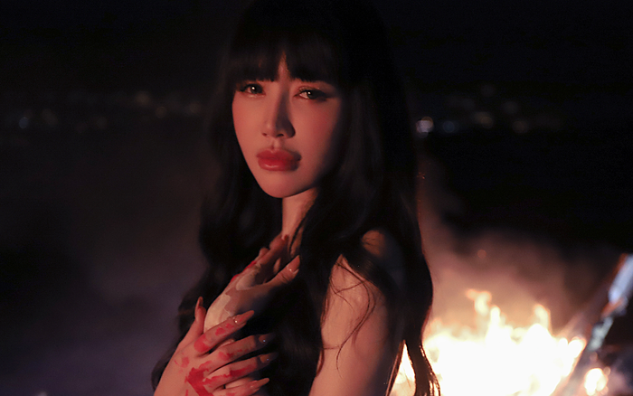 Elly Trần không kiểm duyệt kỹ MV, để lộ vài giây nhạy cảm và cách xử lý của cô nàng