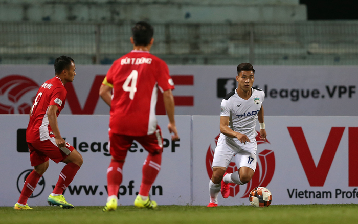 Bi hài hai trận đấu Viettel - HAGL và Hà Nội - TPHCM: Nếu cầu thủ chấn thương, ai chịu trách nhiệm?
