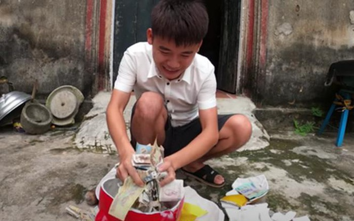 Động thái đầu tiên của con trai Bà Tân Vlog sau loạt video gây lùm xùm