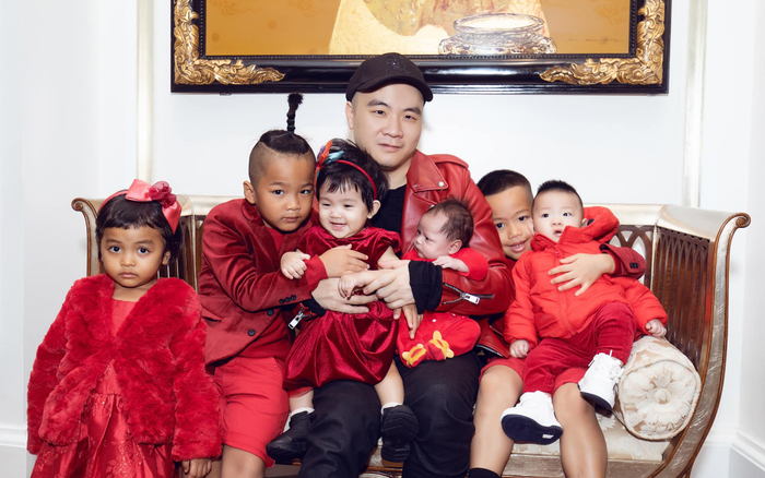 Nhà thiết kế Đỗ Mạnh Cường nhận con nuôi thứ bảy gây xúc động mạnh