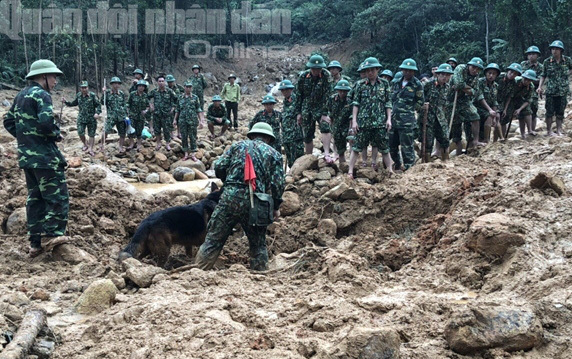 Đã tìm thấy thi thể đầu tiên trong số 13 cán bộ chiến sĩ gặp nạn trên đường đến Thủy điện Rào Trăng 3
