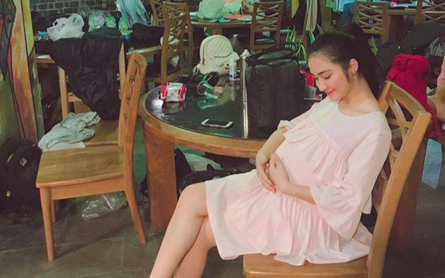 Đại diện lên tiếng thông tin Hòa Minzy tổ chức tiệc thôi nôi trên du thuyền cho nhóc tì