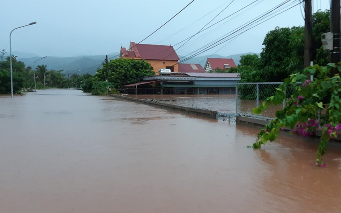 Sập nhà ở Quảng Trị, mẹ gãy tay, con gái 2 tuổi tử vong thương tâm