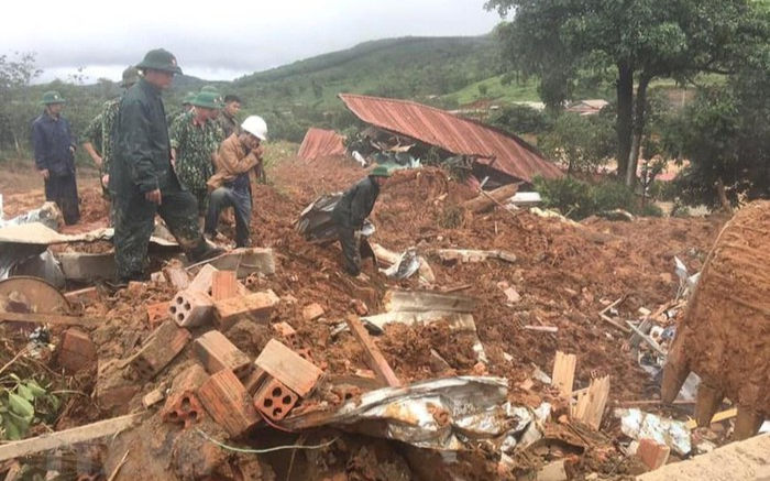 Vụ sạt lở ở Quảng Trị: Người chiến sĩ thoát chết kể lại giây phút đất đá ập xuống Đoàn 337 trong đêm