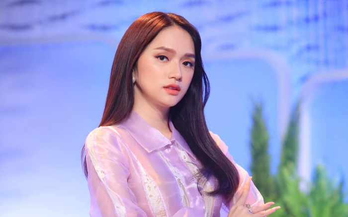 Dân mạng tranh luận khi Hương Giang nói tiếng Anh trong sự kiện của cộng đồng LGBT