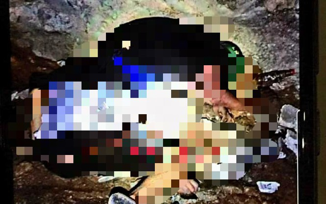 Phát hiện thi thể 2 nam thanh niên nằm cạnh nhau dưới gầm cầu