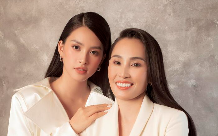 Hoa hậu Tiểu Vy gây xúc động khi nhắn gửi đến mẹ nhân ngày Phụ nữ Việt Nam 20/10