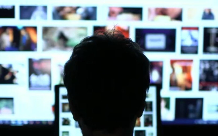 Nghề nguy hiểm ở Facebook: Áp lực cao, lương thấp, thường xuyên phải xem những thứ đáng sợ