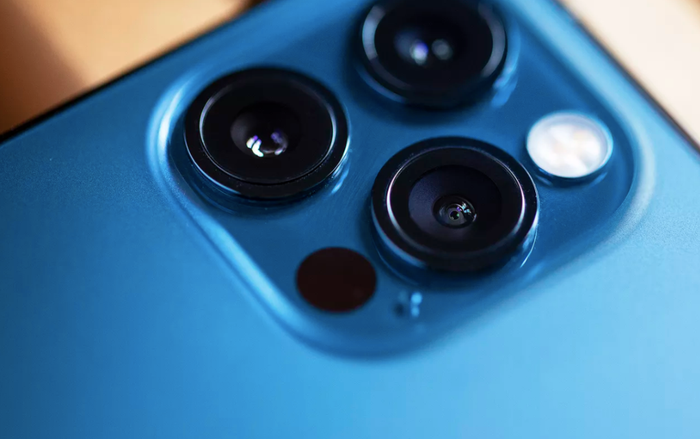 iPhone 12 Pro ở Ấn Độ đắt đến mức mua vé máy bay khứ hồi sang Dubai mua vẫn tiết kiệm hơn