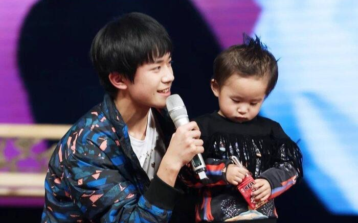 Em trai của Dịch Dương Thiên Tỉ bị vạch trần PR làm quá, không phải thiên tài như fan ca tụng