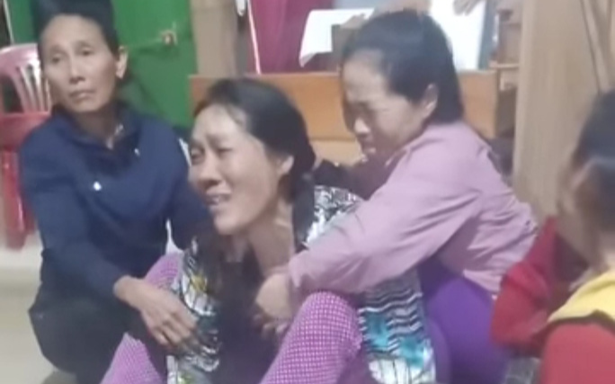 Sạt lở núi vùi lấp lán trại ở Quảng Bình: 1 người tử vong, 3 người mất tích