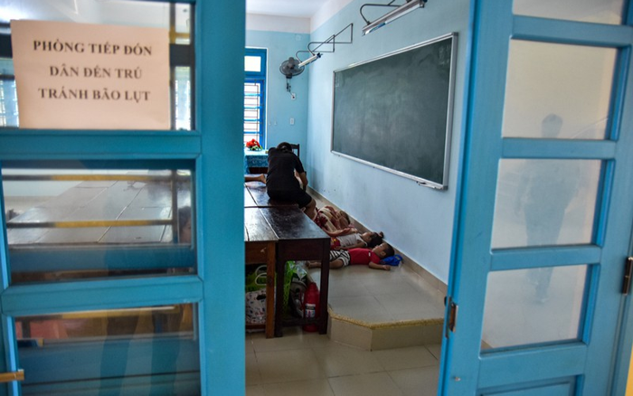 Ảnh hưởng của bão số 9, Thừa Thiên - Huế cấm người dân ra đường kể từ 21 giờ tối nay