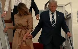 Những lần bà Melania 'hờ hững' với ông Trump