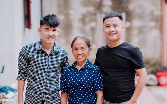 Thu nhập từ YouTube của gia đình Bà Tân Vlog giảm không phanh sau loạt lùm xùm