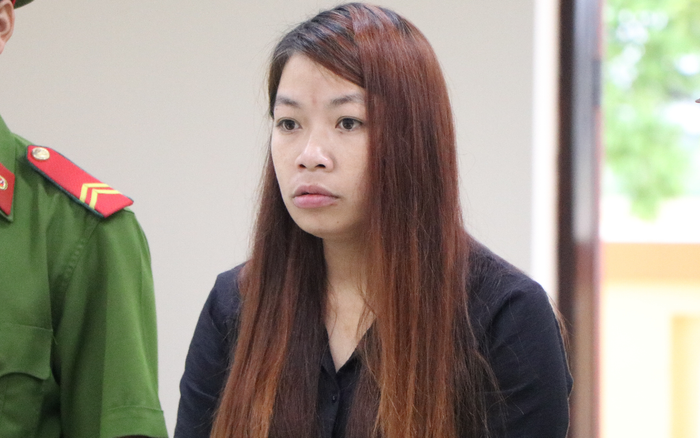 Xét xử kẻ bắt cóc bé trai 2 tuổi giả làm con để níu kéo tình cảm với bạn trai: 'Sao con lớn thế'