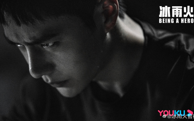 Hậu trường đặc biệt của 'Băng vũ hỏa': Vương Nhất Bác thể hiện bản lĩnh, không ngại chịu khó chịu khổ