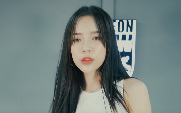 LyLy đập tan hình ảnh 'bánh bèo' thường thấy trong MV vũ đạo 'Bởi vì là khi yêu'