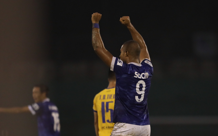 Nam Định trụ hạng V-League: Cái kết đẹp cho đội bóng thành Nam