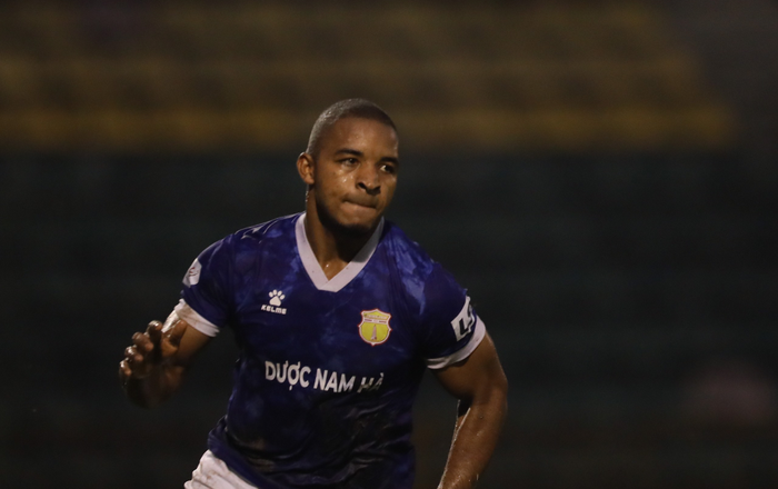 HLV Phạm Hồng Phú: 'Hàng vạn CĐV Nam Định đều vui mừng'