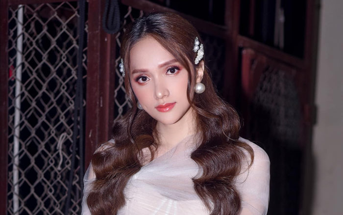 Anti-fan tấn công page Hoa hậu Việt Nam vì Hương Giang xuất hiện