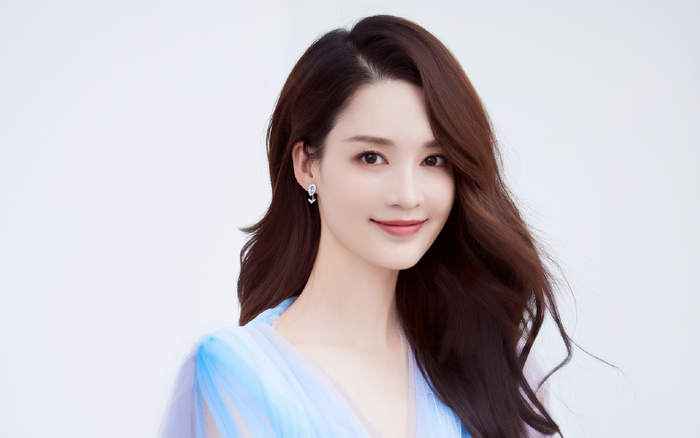 Lý Thấm lôi kéo Dương Dương, Đặng Luân và Tiêu Chiến để đánh bóng tên tuổi?