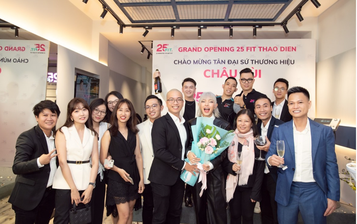 Châu Bùi cool ngầu tại sự kiện 25 FIT do cô làm đại sứ thương hiệu