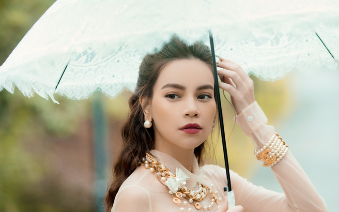 Động thái đầu tiên của Hà Hồ sau khi hạ sinh cặp đôi 'Long Phụng'