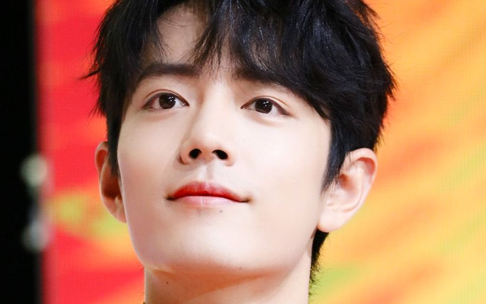 Thương hiệu mới công bố Tiêu Chiến làm người đại diện, lập tức khiến sản phẩm cháy hàng