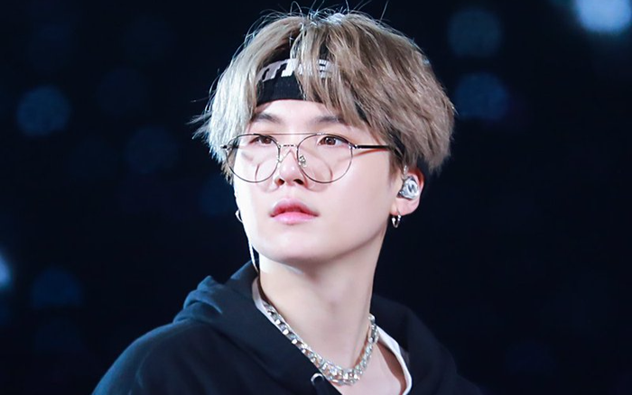 Suga phẫu thuật chấn thương, không thể comeback cùng BTS