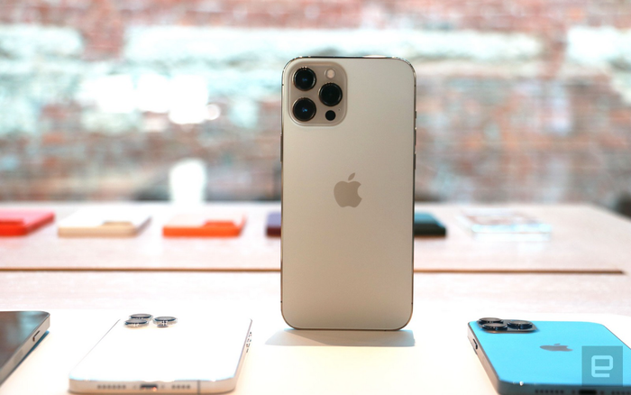 iPhone 12 Pro Max cháy hàng tại Mỹ ngay ngày đầu nhận đặt trước