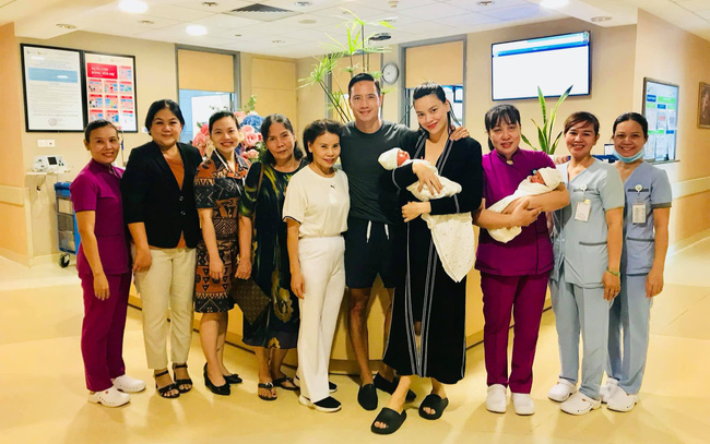 Hồ Ngọc Hà chính thức xuất viện sau 4 ngày sinh con, vóc dáng gây chú ý lớn