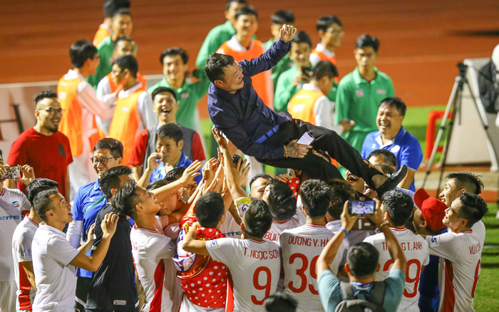 Vì sao 'những thằng gầy' không thể cản bước Viettel vô địch V.League 2020?