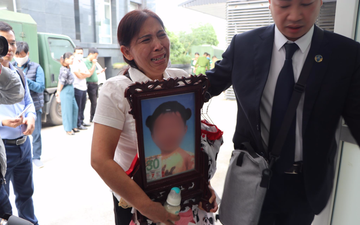 Nhật ký đẫm nước mắt bà ngoại có cháu 3 tuổi bị chính con gái cùng cha dượng bạo hành tử vong