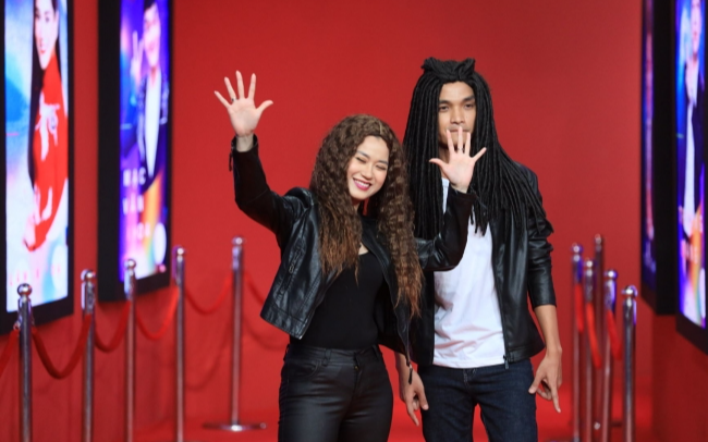 Mạc Văn Khoa bênh vực Lâm Vỹ Dạ giữa 'cơn bão' anti-fan: 'Chị Dạ dễ thương lắm'