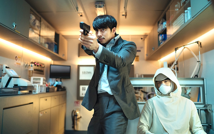 Tất tần tật về bom tấn 'Người Nhân Bản', có sự tham gia của Gong Yoo và Park Bo Gum