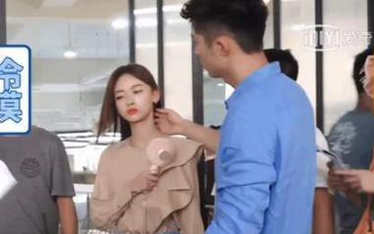 Đạo diễn lên tiếng thanh minh cho những hành động bị coi là 'dê xồm' của Hoàng Cảnh Du