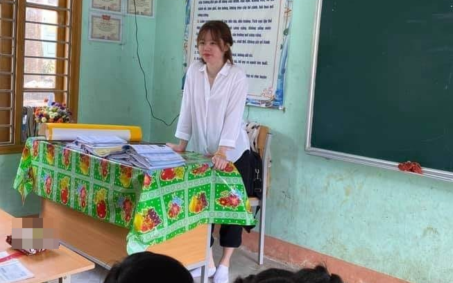 Sau lùm xùm 'cắm sừng' Quang Hải, Huỳnh Anh bất ngờ xuất hiện trên bục giảng