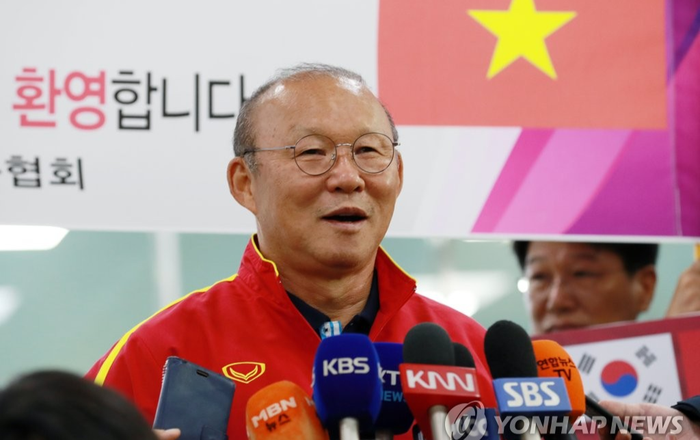 HLV Park Hang Seo nhận bằng tiến sĩ danh dự, được khen hết lời về đức tính bền bỉ, kiên cường