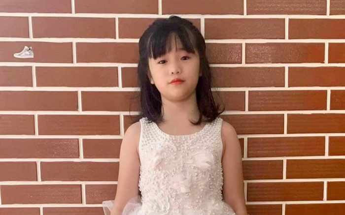 Thúy Nga khoe con gái mới 9 tuổi đã chân dài miên man lại còn có khiếu nghệ thuật