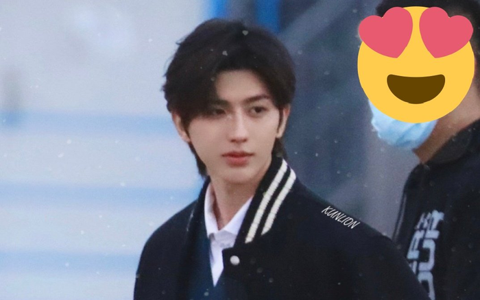 Fan gào thét khi chứng kiến hành động của Thái Từ Khôn