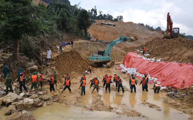 Tìm thấy thêm một thi thể trong vụ sạt lở thủy điện Rào Trăng 3