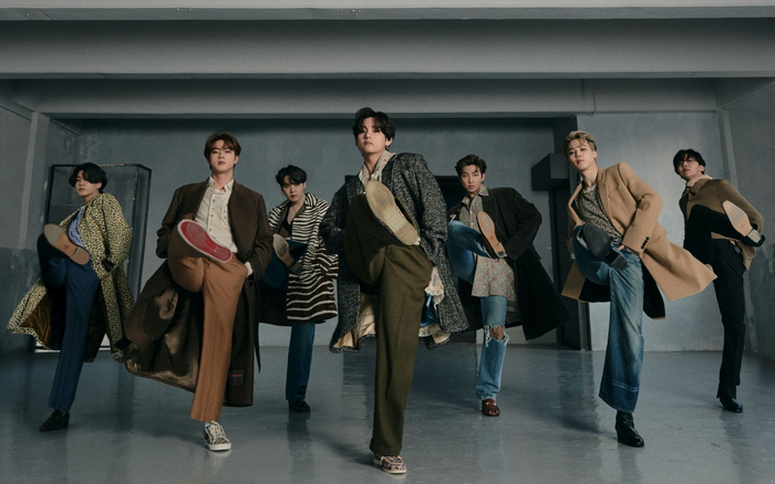 BTS lên bìa Esquire Mỹ: 'Thống trị thế giới không phải dự định'