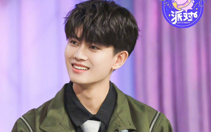 Fan không nhận ra Nhậm Gia Luân trong ảnh son phấn nhẹ nhàng