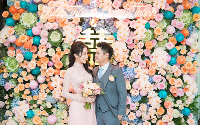 Những hình ảnh đầu tiên về đám hỏi của thiếu gia Phan Thành và Primmy Trương bất ngờ được lên sóng