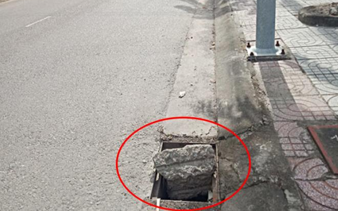 Người đàn ông trộm 50 nắp cống chắn rác bán phế liệu lấy tiền tiêu xài