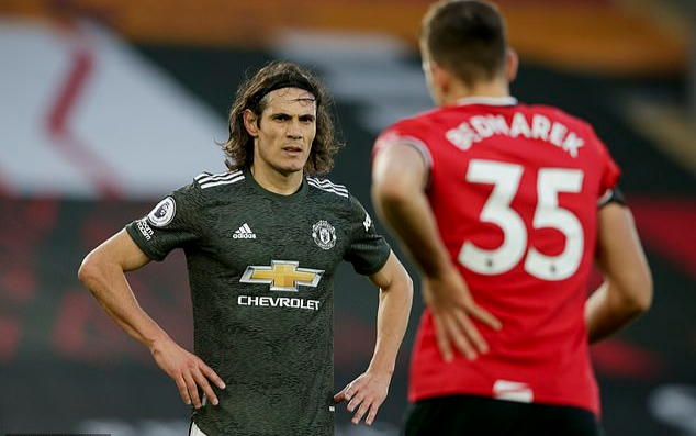 FA có thể điều tra Cavani phân biệt chủng tộc