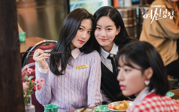 True Beauty tung loạt ảnh 'hội nữ thần visual' Moon Ga Young, Kang Min Ah, Park Yoo Na