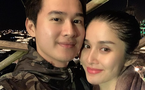 Tái hôn với chồng kém 9 tuổi, vợ cũ Phan Thanh Bình tận hưởng cuộc sống hạnh phúc, được 'cưng như trứng'